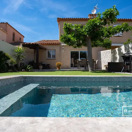 - Avec Piscine Prive Villa